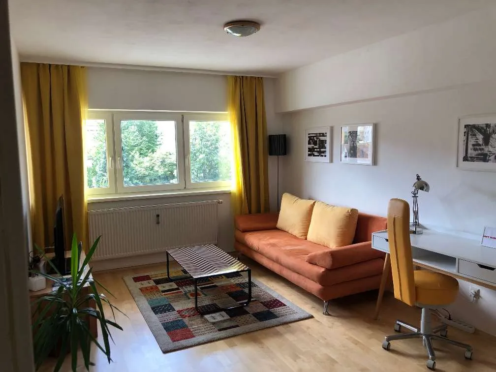 Vollmöbilierte, voll ausgestattete WOHNBEIHILFEFÄHIGE 2-Zimmer Wohnung. Sonnig. Zentral gelegen. - Ansicht 3