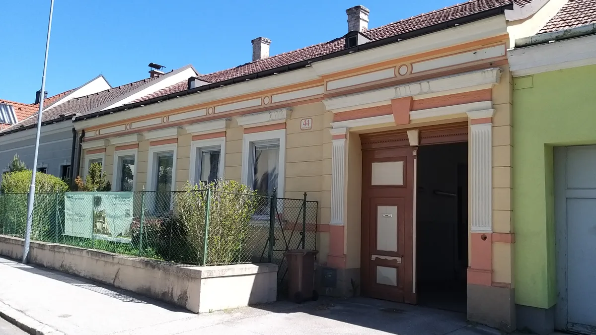 Altbau mit Charme in Ruhelage mit uneinsehbarem Grundstück - Ansicht 3