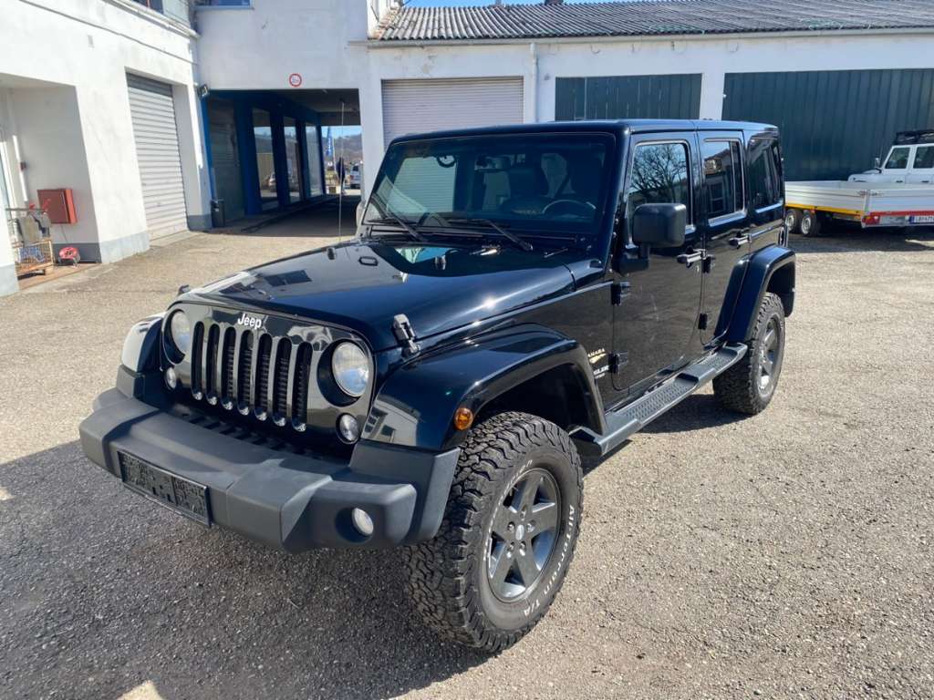 Jeep Wrangler Unlimited Sahara 2,8 CRD SUV / Geländewagen