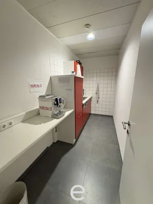 Gewerbeimmobilie mieten in Wels-Land – 355 m², € 3.727 – Bild 4 von 8