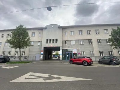 Gewerbeimmobilie mieten in Wien – 1 439 m², € 9