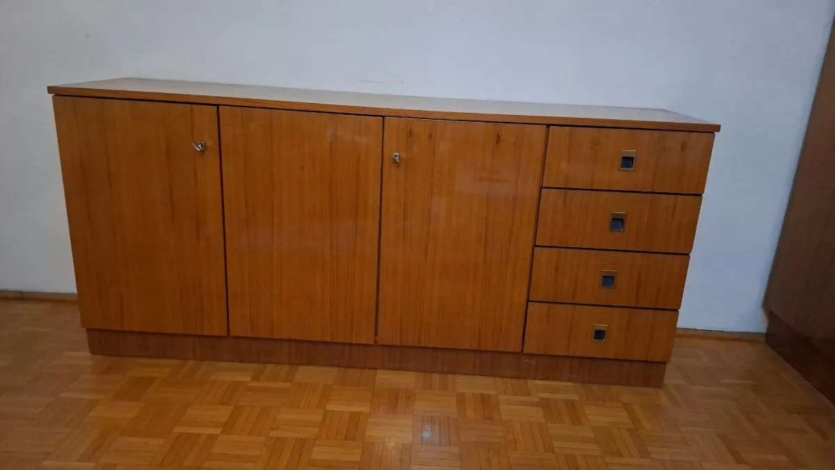 Kommode/ Sideboard zu verschenken, € 0,- (1200 Wien)