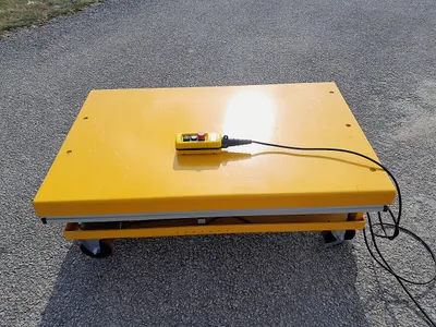 Elektro-Scherenhubtisch Mobilkran