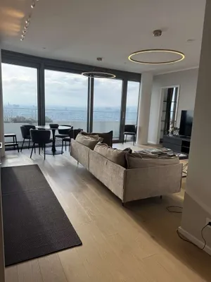 Sky Living im 24. Stock | Private Loge über der Alten Donau – Bild 2