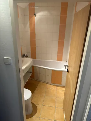 2-Zimmer-Wohnung kaufen in Linz – 49 m², € 143.000 – Bild 2 von 11