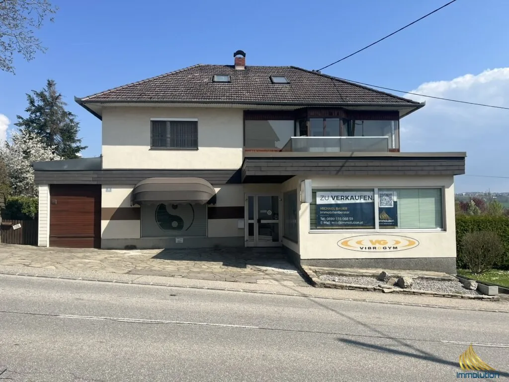 Großzügiges Haus in Toplage - Renovierungspotenzial mit Seltenheitswert - Ansicht 2