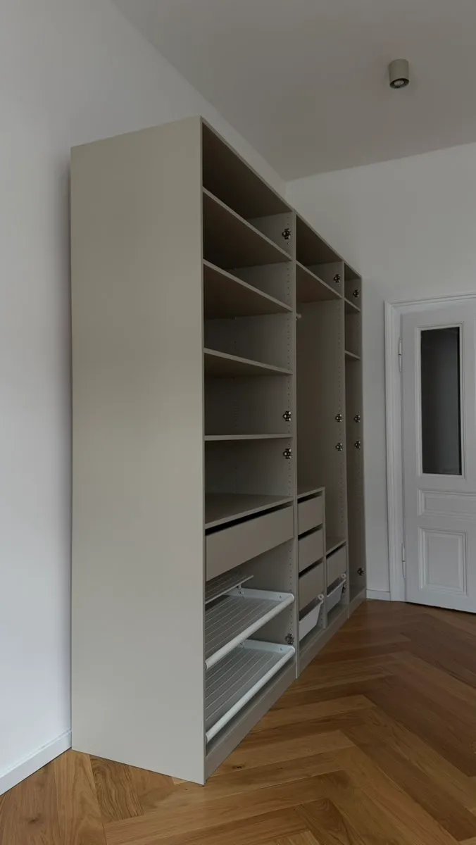 IKEA PAX Schrank graubeige, € 300,- (1020 Wien)