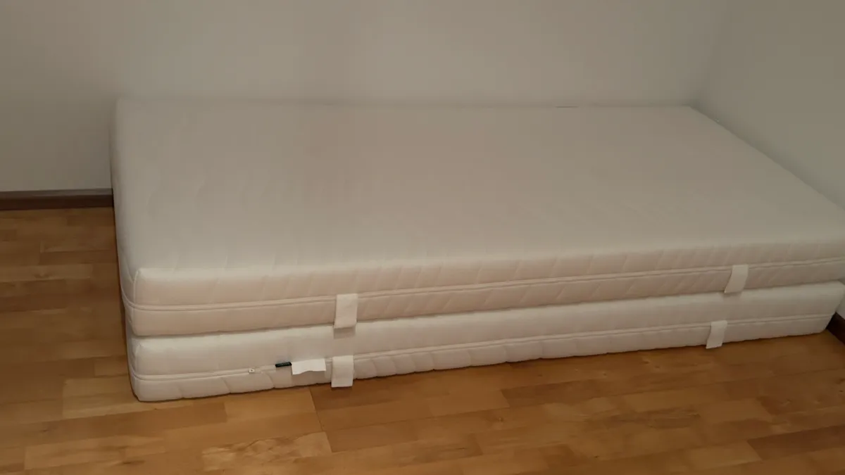 Matratzen 2 stuck 90*200 neu dieter knoll, € 100,- (1120 Wien)