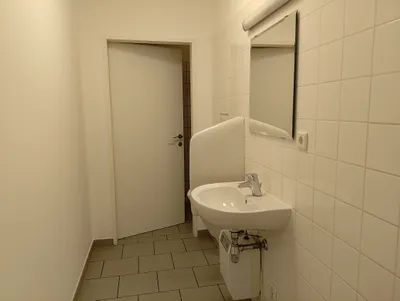 Gewerbeimmobilie mieten in Wien – 770 m², € 9.594 – Bild 38 von 40