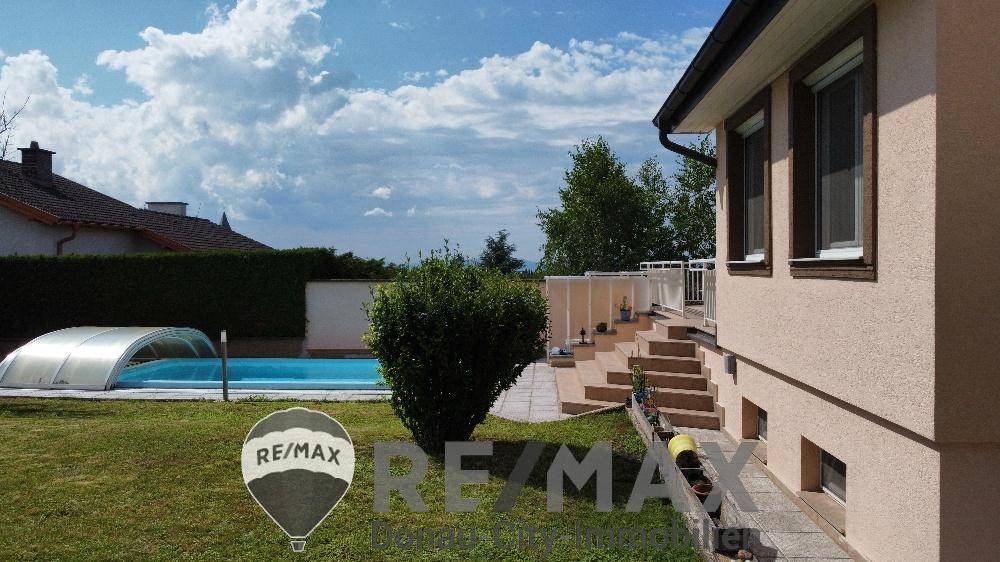 IN ABWICKLUNG! - "Exklusives Einfamilienhaus mit Pool!", Hornstein