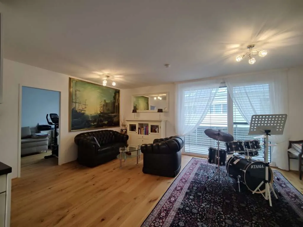 Sehr guter Zustand! Gemütliche 2 Zimmer Wohnung mit Balkon im Zentrum von Korneuburg! - Ansicht 2