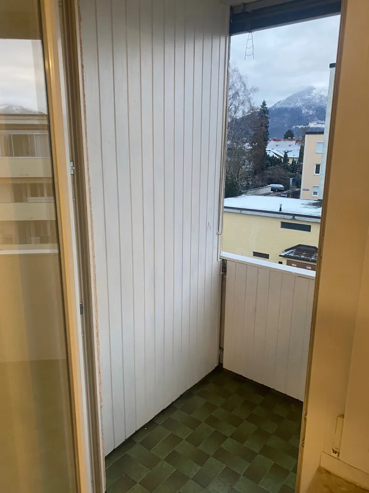 PRIVAT "Leopoldskron super nette 3 Zimmer Wohnung mit Balkon" und Weltklasse Ausblick auf die Festung! - Ansicht 2