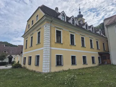 Gewerbeimmobilie kaufen in Krems an der Donau – 2 055 m², € 2.590.000 – Bild 2 von 13