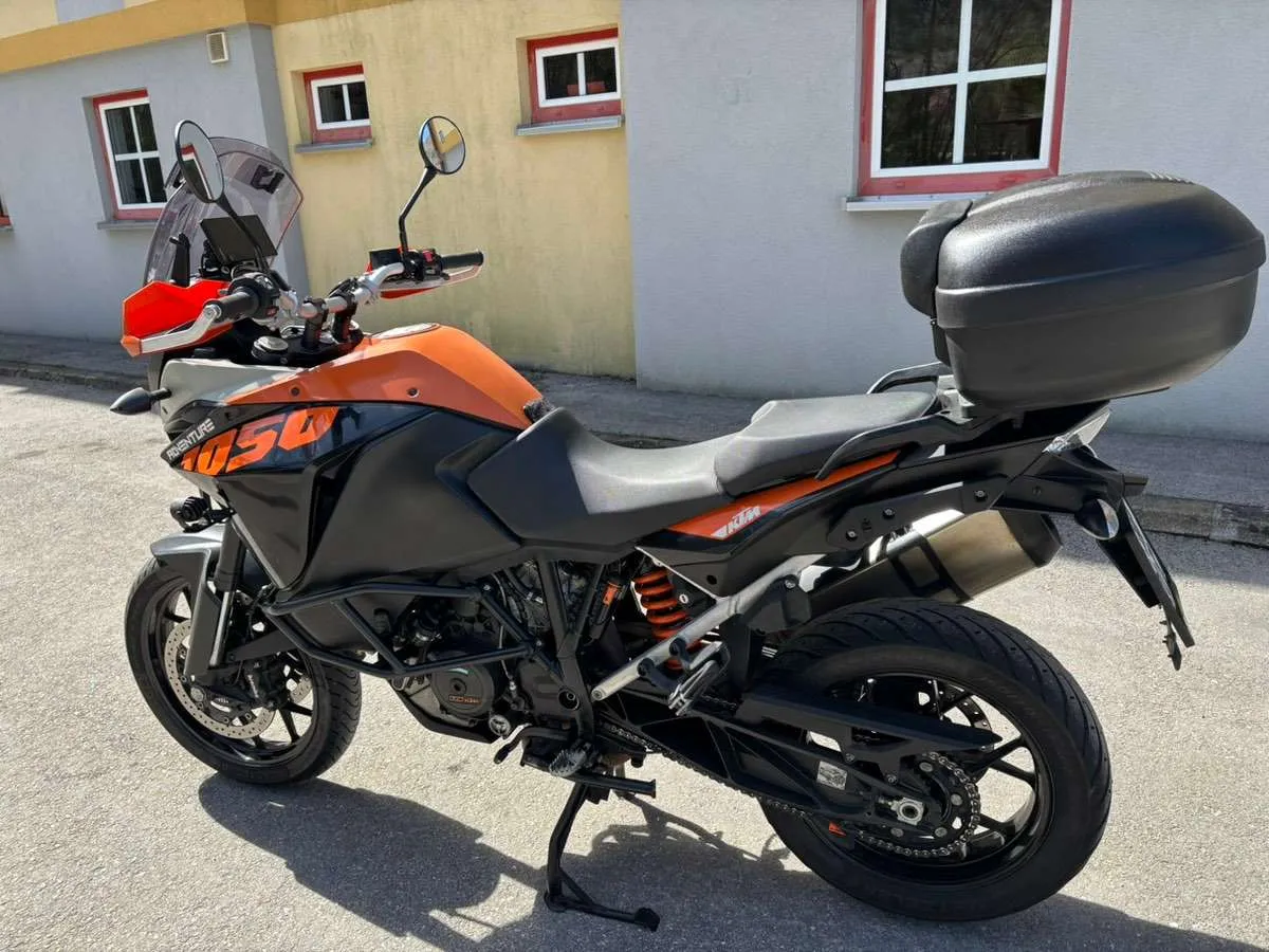 KTM 1050