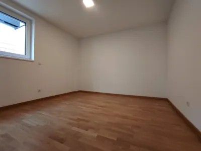 3 Zimmer Neubau-Wohnung mit Terrasse - Sole/Wasser Wärmeaufbereitung – Bild 3