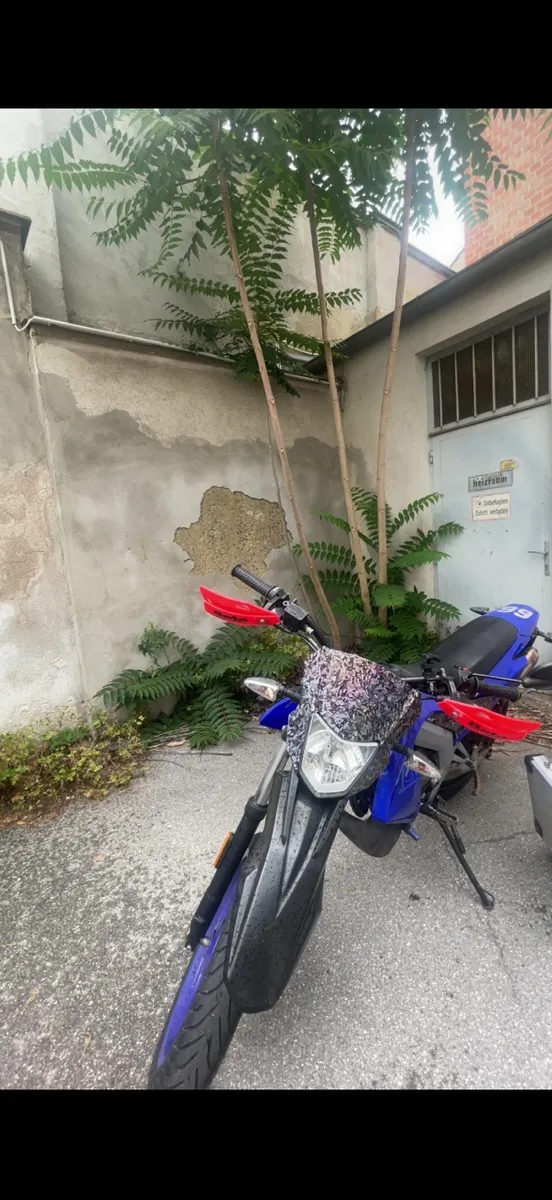 Aprilia SX