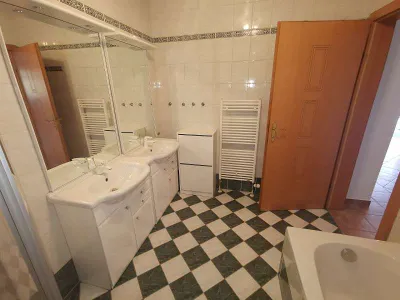 4-Zimmer-Haus mieten in Bruck an der Leitha – 125 m², € 1.800 – Bild 13 von 15