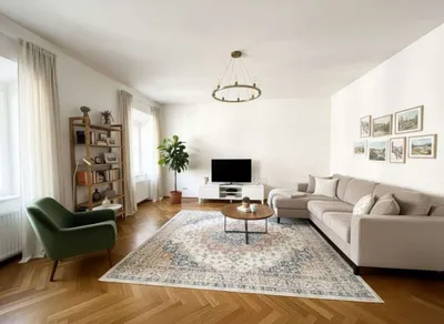 UNBEFRISTET: Klimatisierte Altbauwohnung im Stadtzentrum / Air-conditioned flat in the city centre