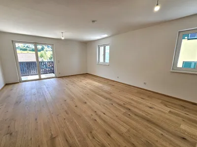 2-Zimmer-Gewerbeimmobilie mieten in Vöcklabruck – 62 m², € 1.050 – Bild 2 von 12