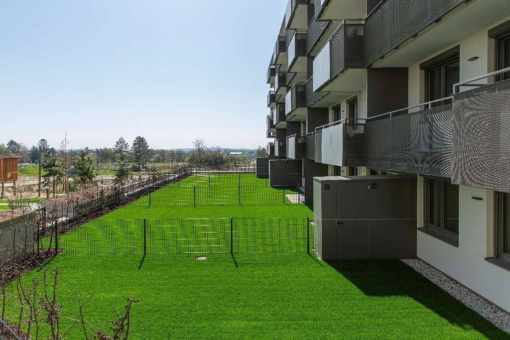 EXKLUSIVES WOHNEN MIT "ParkBLICK" - Schöne 4-Zimmer-Eigentumswohnung mit großem Balkon - Ansicht 3