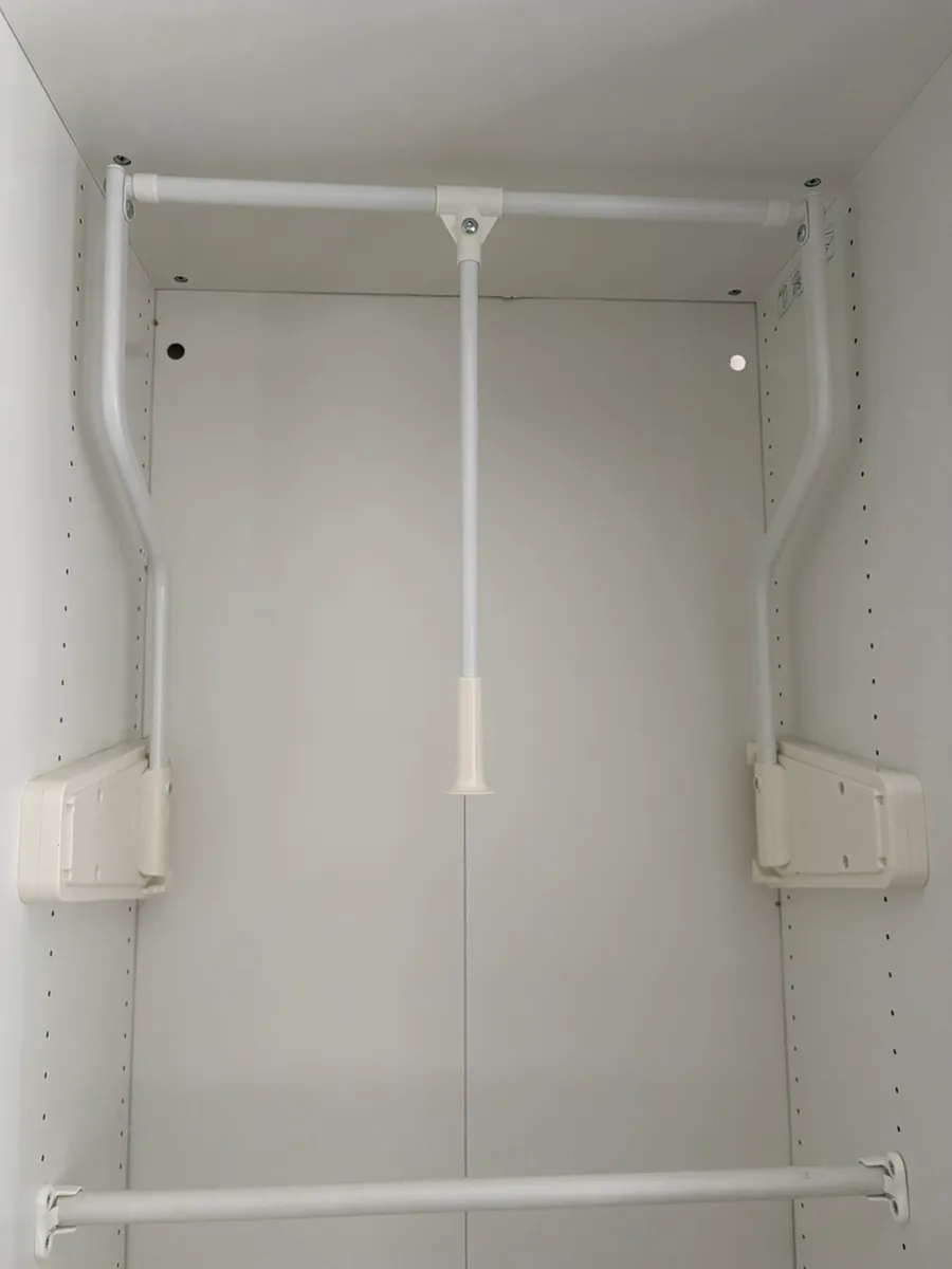 Ikea Pax Kleiderstange weiß, € 10,- (1220 Wien)