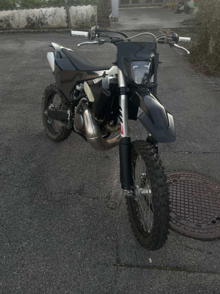 Husqvarna TE 300i Enduro