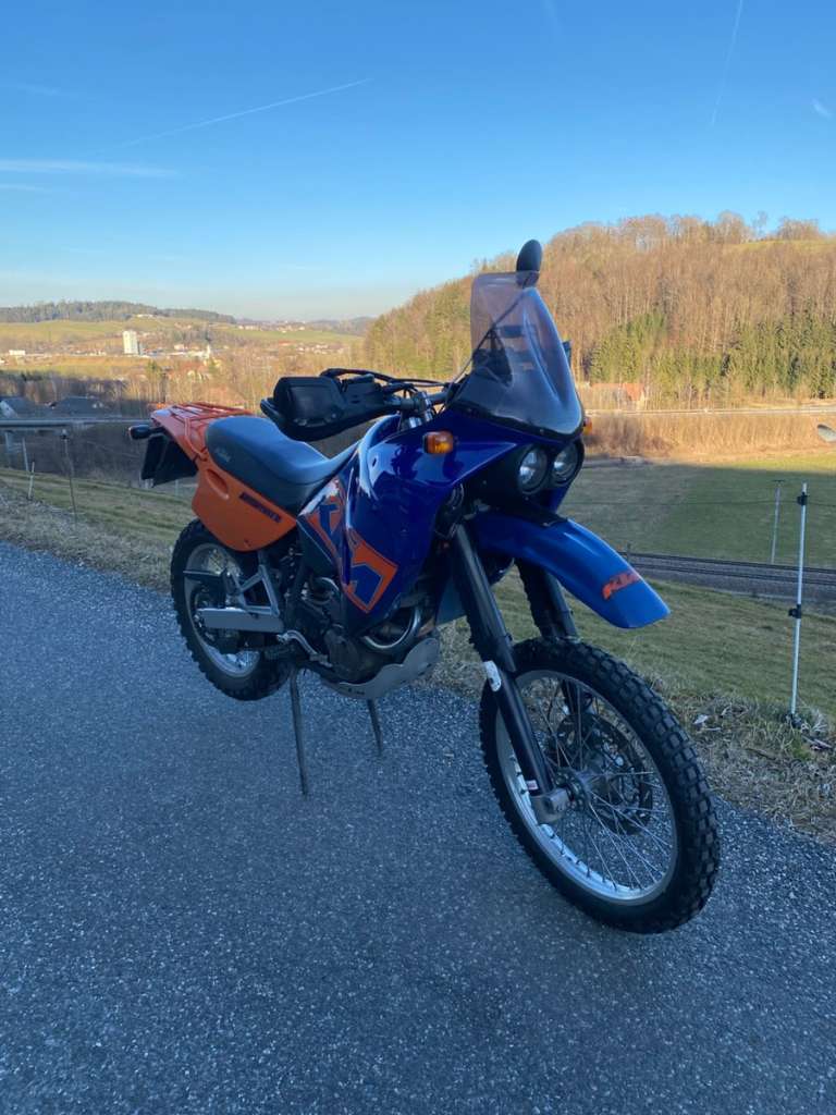 KTM 640 Adventure Tourer