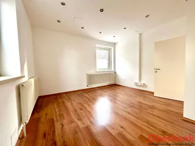 5-Zimmer-Gewerbeimmobilie mieten in Vöcklabruck – 170 m² – Bild 8 von 8