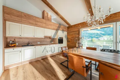 6-Zimmer-Gewerbeimmobilie kaufen in Kitzbühel – 227 m², € 1.250.000 – Bild 3 von 24
