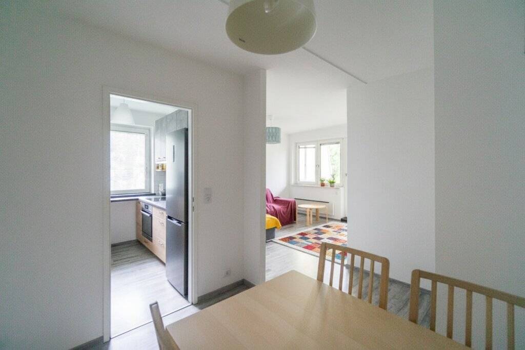 Entzückende 3-Zimmer-Wohnung mit Loggia, Parkplatz und Top-Infrastruktur - Ansicht 3