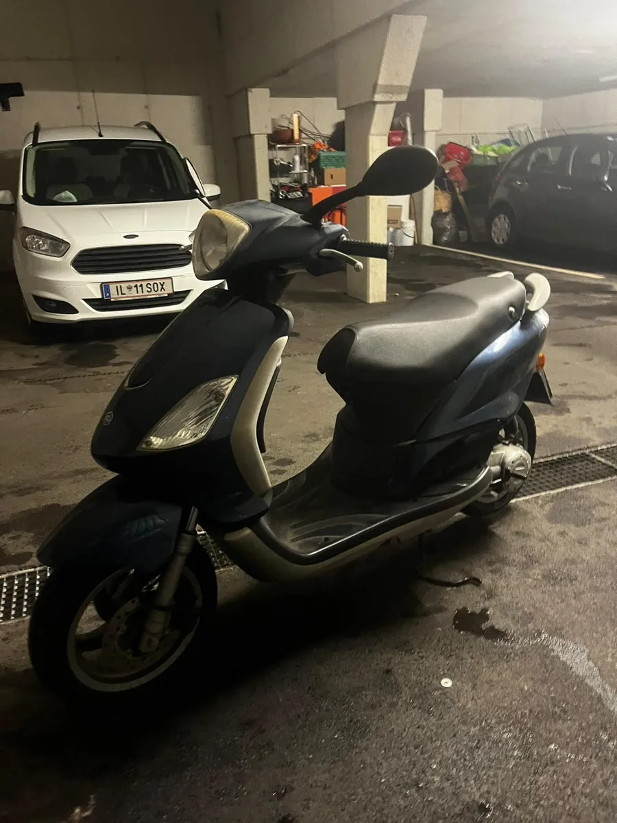 Piaggio Fly