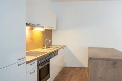 Großzügige 2-Zimmer-Wohnung mit toller Küche, Schrankraum und großem Keller - Ab 1. Oktober 2026 – Bild 3