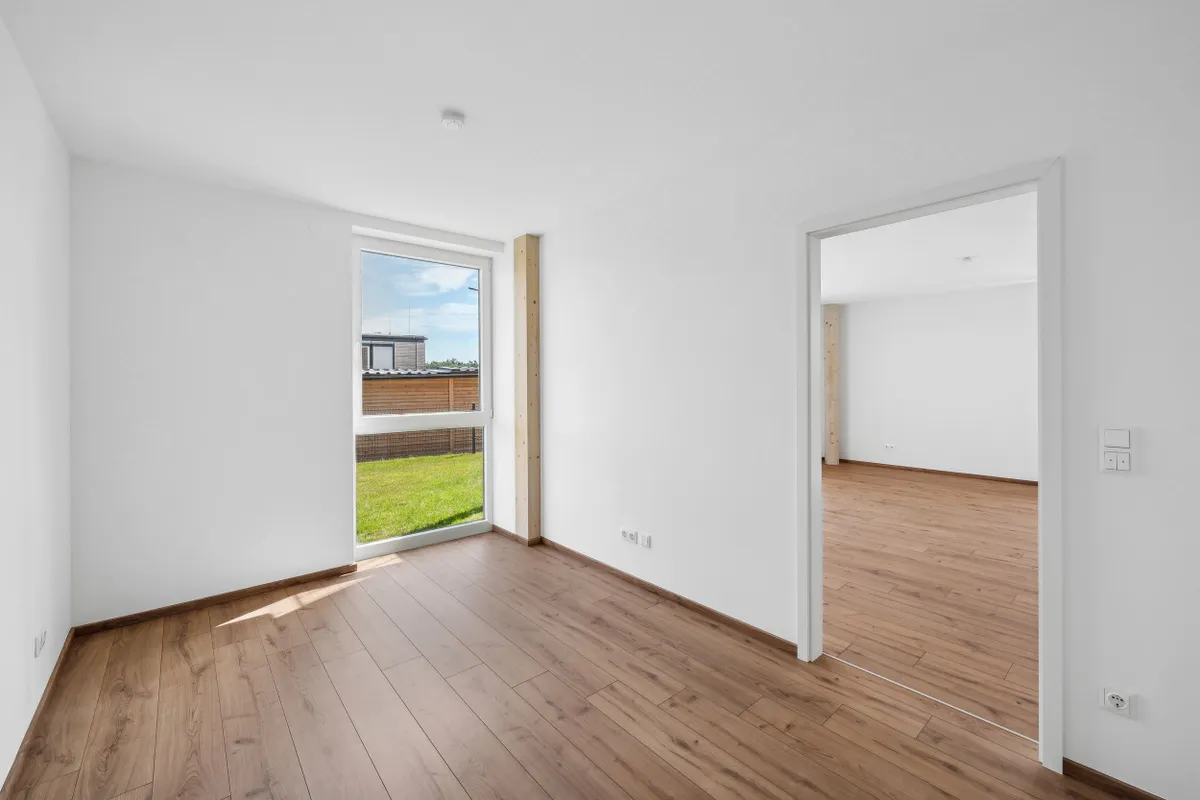 Helle 2-Zimmer Gartenwohnung mit Stellplatz - Widok 2