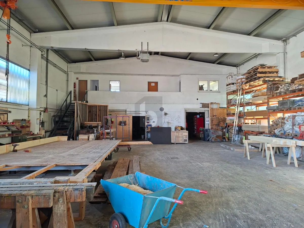 PREISNACHLASS LAGER / WERKSTATT /BÜRO IDEAL FÜR ANLEGER – pohled 3