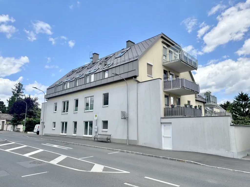 Maisonette mit Reihenhaus-Charakter | Eigengarten, Terrasse & Tiefgarage | Nähe Bahnhof Unterkritzendorf - Ansicht 3