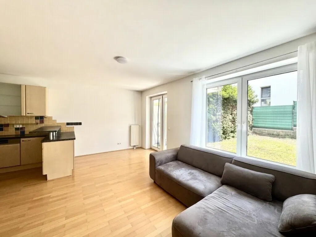 Maisonette mit Reihenhaus-Charakter | Eigengarten, Terrasse & Tiefgarage | Nähe Bahnhof Unterkritzendorf - Ansicht 2