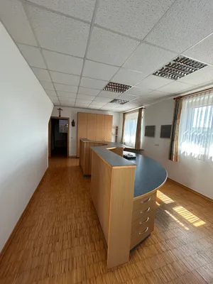2-Zimmer-Gewerbeimmobilie mieten in Gmunden – 50 m², € 550 – Bild 8 von 10