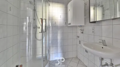 4-Zimmer-Wohnung kaufen in Wels – 77 m², € 160.000 – Bild 6 von 7