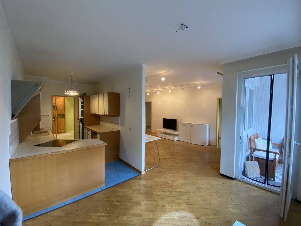 Moderne 4-Zimmer-Neubauwohnung mit Loggia/Balkon & Garagenstellplatz - View 3