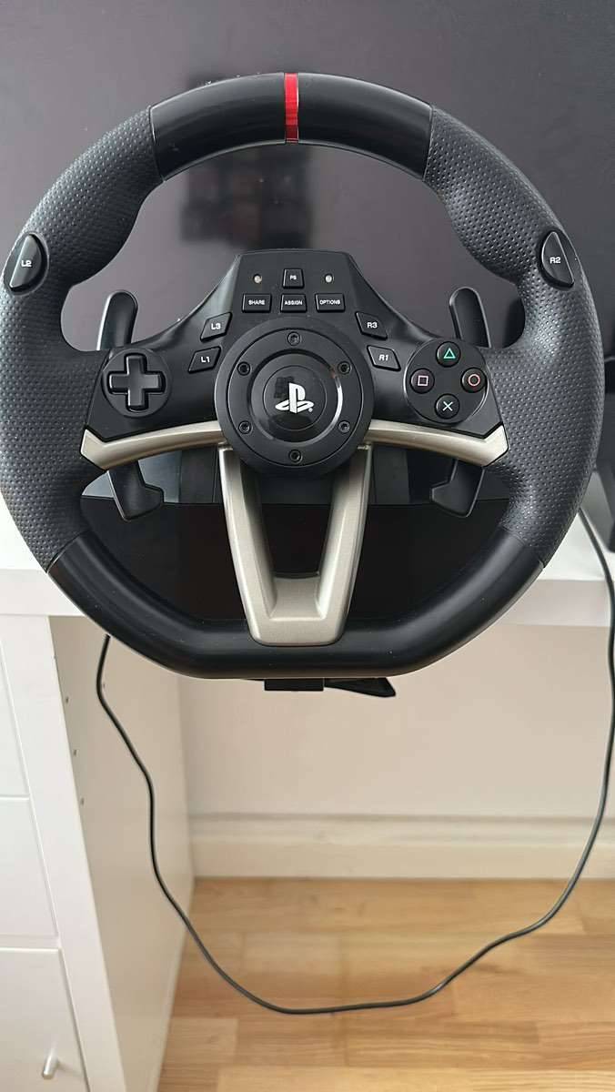 Ps4 Lenkrad mit Pedale,  120,- (4020 Linz) - willhaben