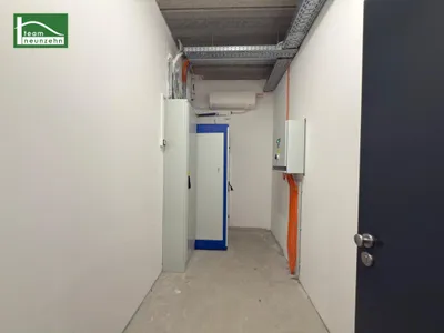 4-Zimmer-Gewerbeimmobilie mieten in Bruck an der Leitha – 606,98 m², € 9.939 – Bild 33 von 44