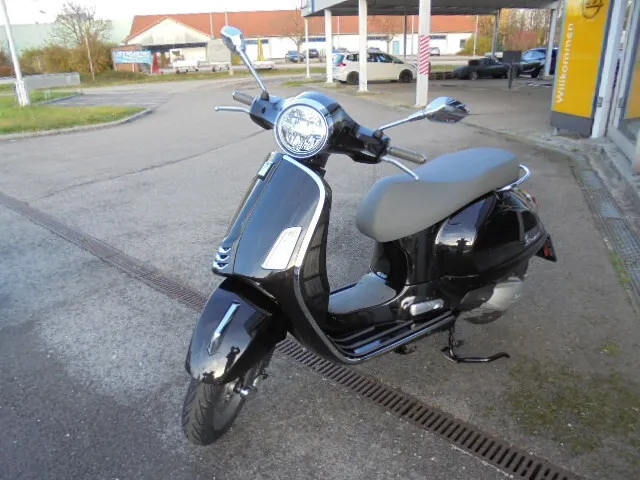 Vespa GTS