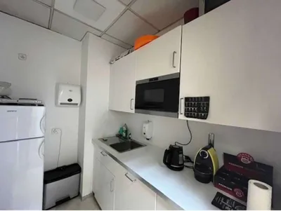 Gewerbeimmobilie mieten in Wien – 29 m², € 11 – Bild 10 von 13