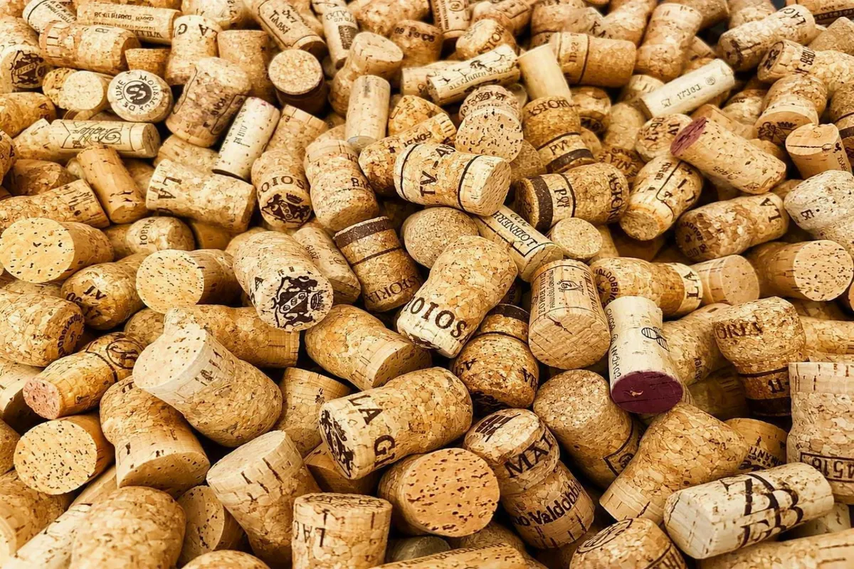 200 Stück gebrauchte Prosecco- & Weinkorken - ideal zum Basteln & Dekorieren, € 17,- (9587 Riegersdorf)