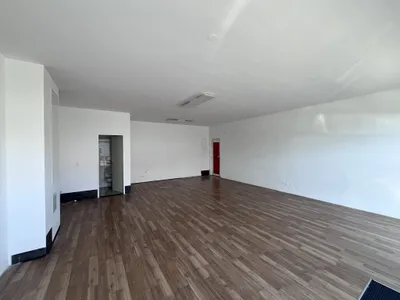 1-Zimmer-Gewerbeimmobilie mieten in Baden – 50 m², € 696 – Bild 6 von 6