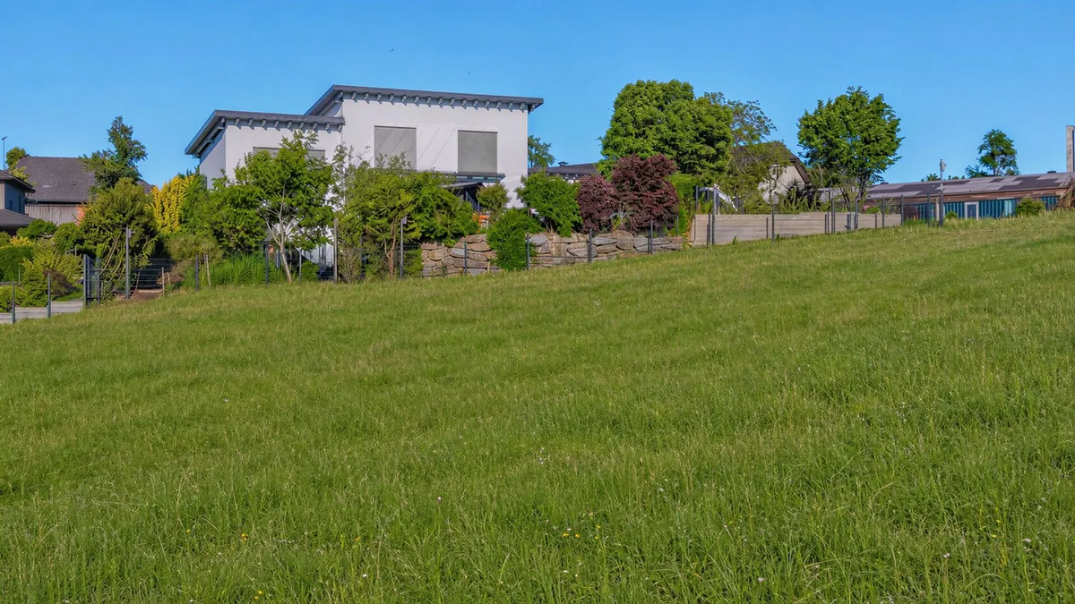 Seltene Gelegenheit in Bestlage - Baugrundstück mit Weitblick - Ansicht 2