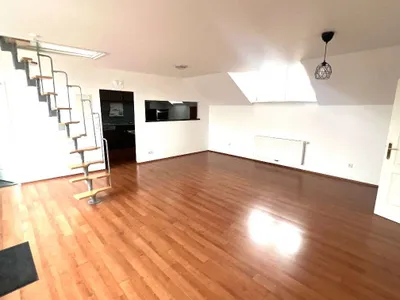 6-Zimmer-Wohnung mieten in Wels – 166 m², € 1.200 – Bild 1 von 24