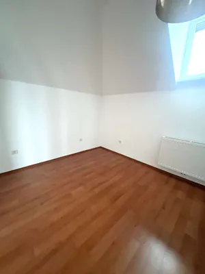 6-Zimmer-Wohnung mieten in Wels – 166 m², € 1.200 – Bild 17 von 24