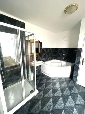 6-Zimmer-Wohnung mieten in Wels – 166 m², € 1.200 – Bild 8 von 24
