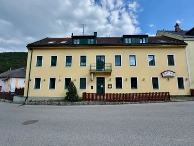10-Zimmer-Gewerbeimmobilie kaufen in Baden – 514 m², € 799.000 – Bild 2 von 27